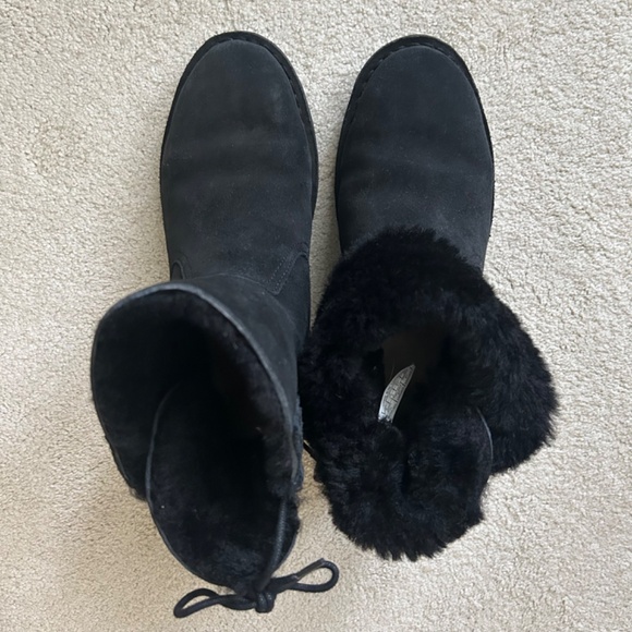 Ugg size 6 black Naiyah boots - Picture 5 of 5